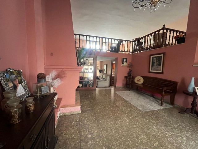 6 Schlafzimmer Villa in Estepona