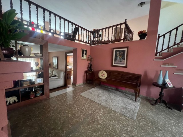 6 Schlafzimmer Villa in Estepona