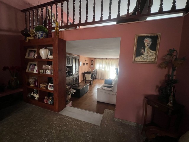 6 Schlafzimmer Villa in Estepona