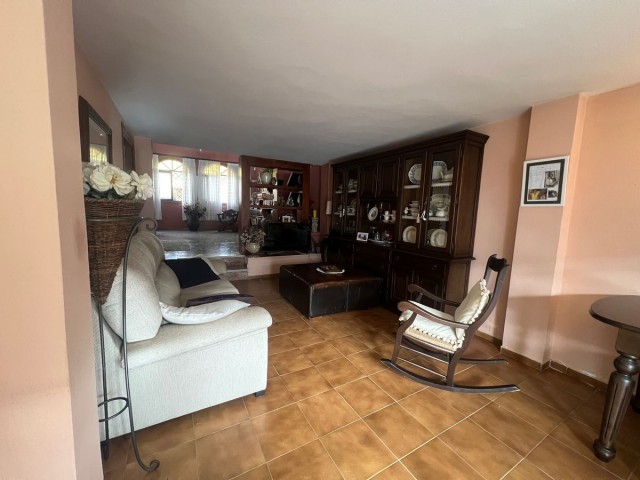 6 Schlafzimmer Villa in Estepona