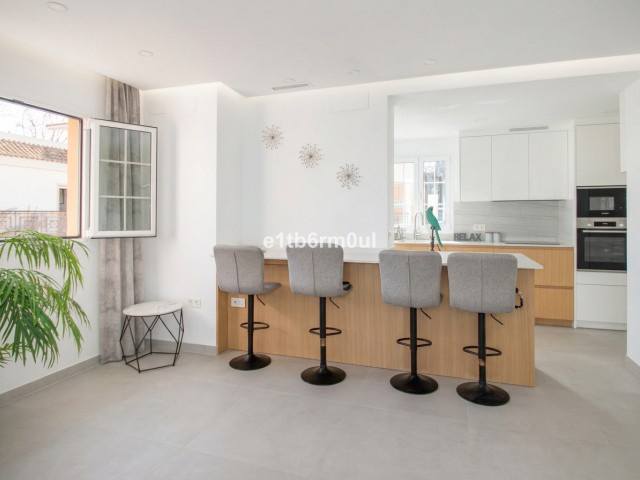 2 Bedrooms Apartment in Nueva Andalucía