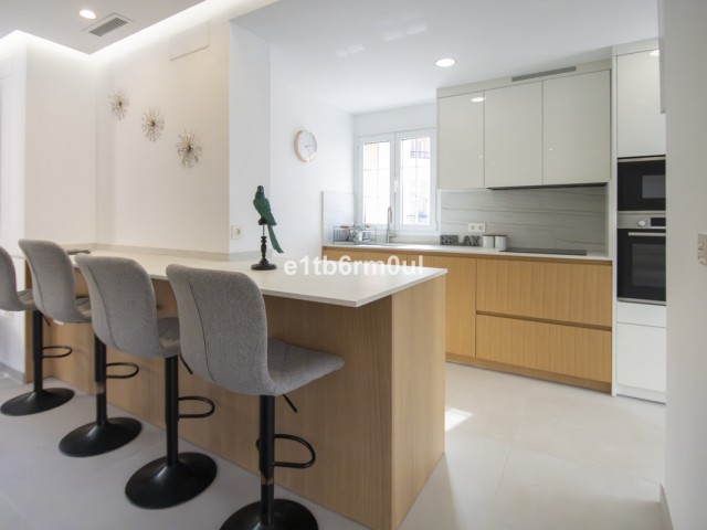 2 Bedrooms Apartment in Nueva Andalucía