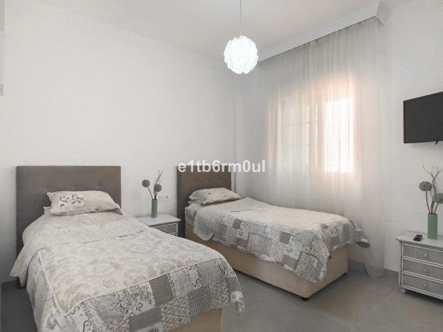 2 Bedrooms Apartment in Nueva Andalucía