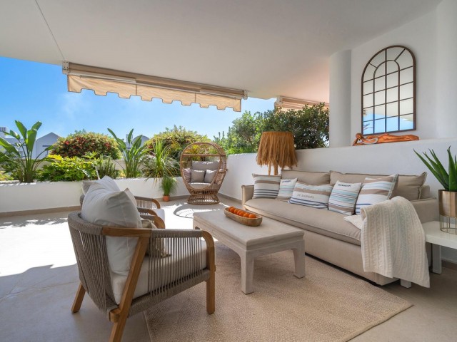 2 Bedrooms Apartment in Nueva Andalucía