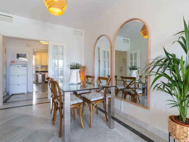 2 Bedrooms Apartment in Nueva Andalucía
