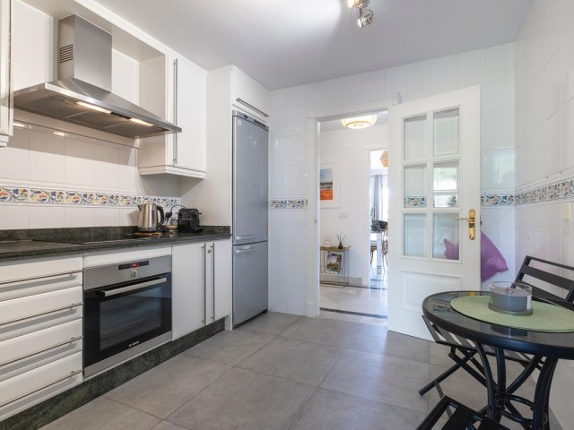 2 Bedrooms Apartment in Nueva Andalucía