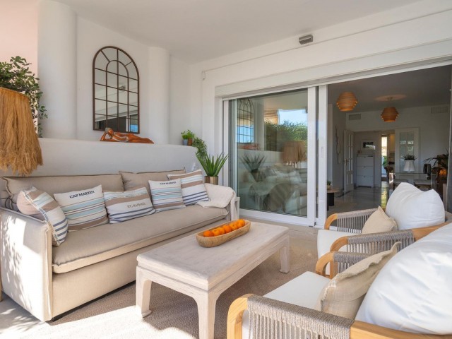 2 Bedrooms Apartment in Nueva Andalucía