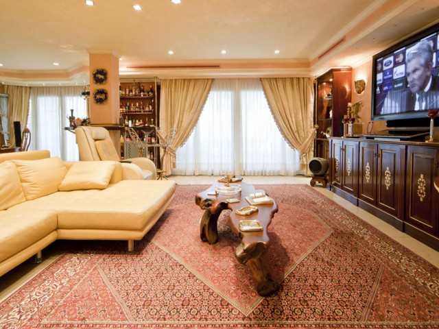 6 Bedrooms Villa in Nueva Andalucía