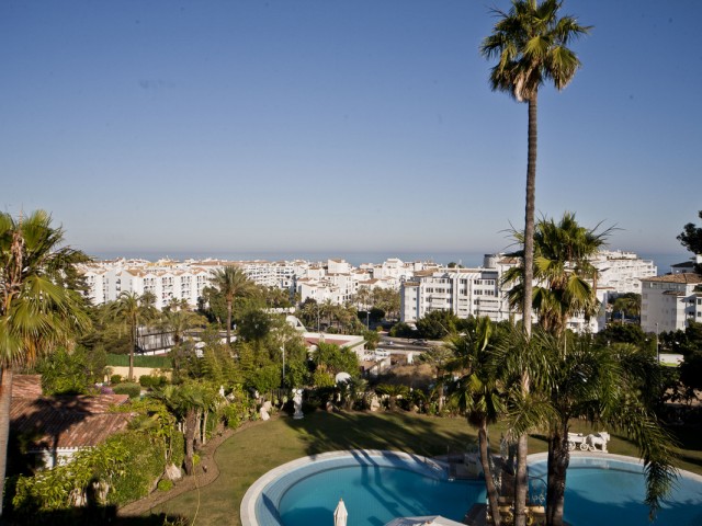 6 Bedrooms Villa in Nueva Andalucía