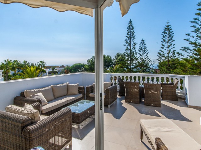 Takvåning i Elviria