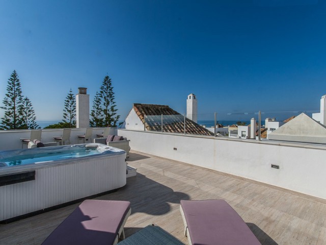 Takvåning i Elviria