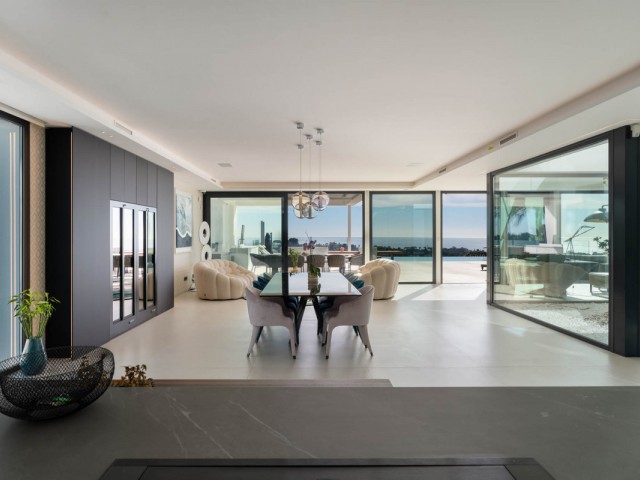 6 Bedrooms Villa in Benahavís