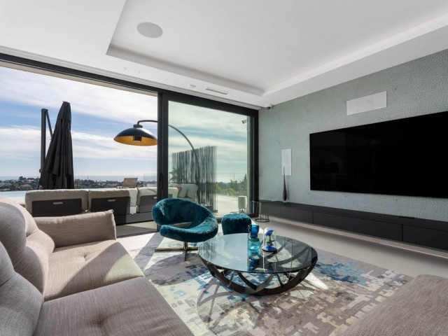 6 Bedrooms Villa in Benahavís