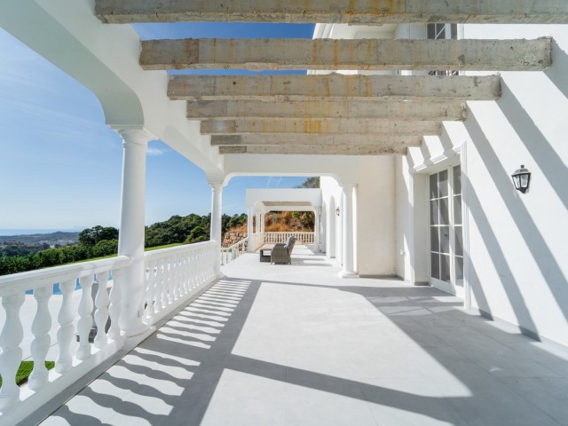 6 Bedrooms Villa in Benahavís