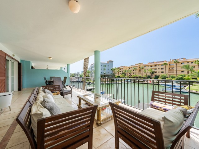 Apartamento con 3 Dormitorios  en Sotogrande Marina
