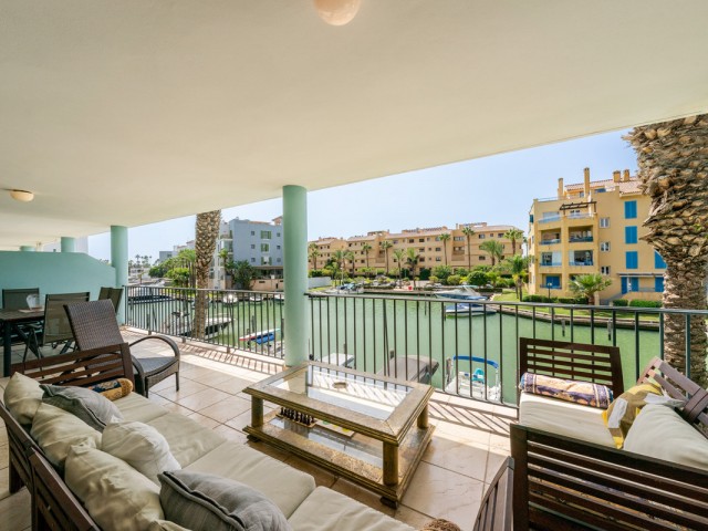 Apartamento con 3 Dormitorios  en Sotogrande Marina