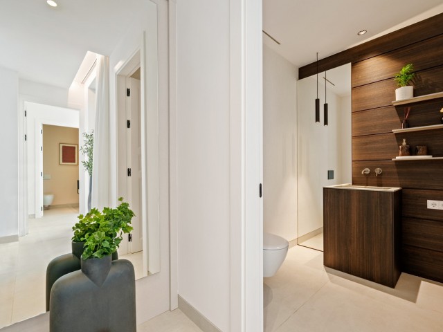 5 Bedrooms Villa in Benahavís