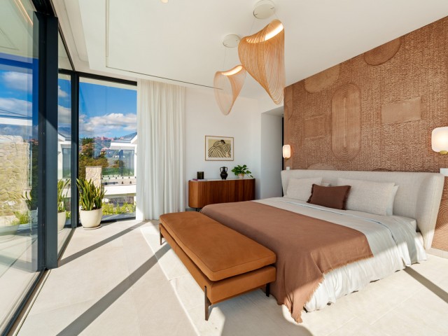 5 Bedrooms Villa in Benahavís