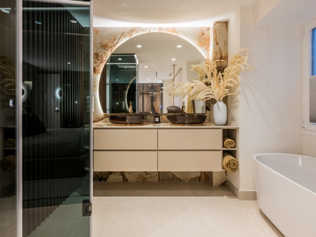 3 Bedrooms Apartment in Marbella