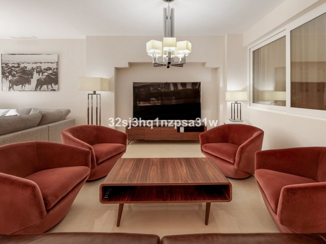 6 Bedrooms Apartment in Marbella