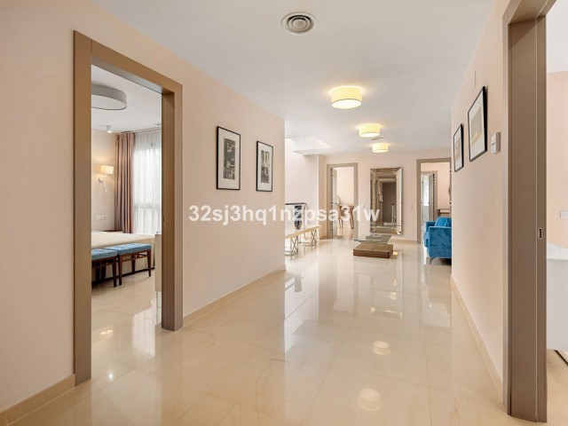 6 Bedrooms Apartment in Marbella