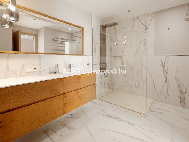 6 Bedrooms Apartment in Marbella