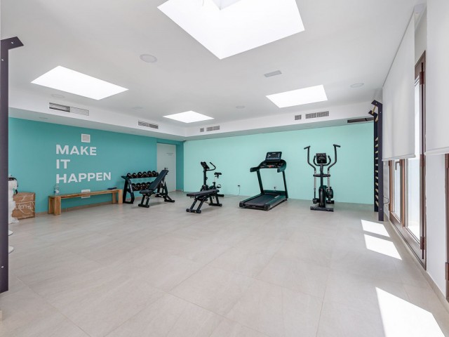 3 Bedrooms Apartment in Estepona