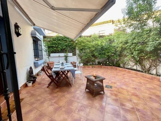 3 Bedrooms Townhouse in Guadalmina Baja