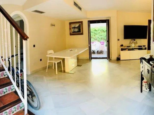 Reihenhaus, Guadalmina Baja, R5078713