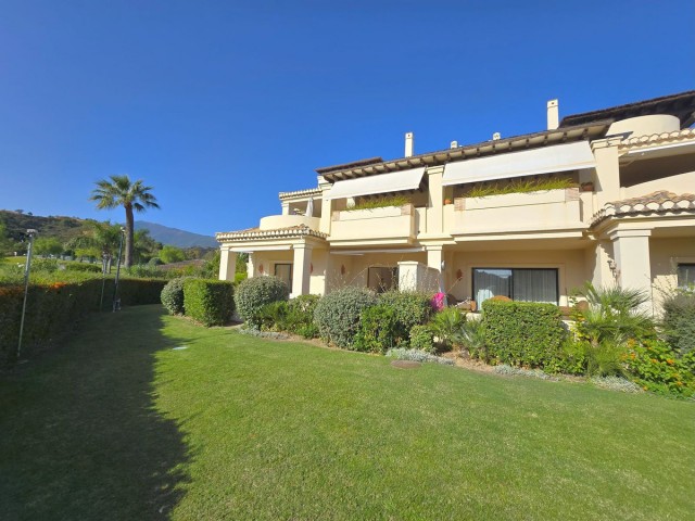 2 Bedrooms Apartment in Benahavís