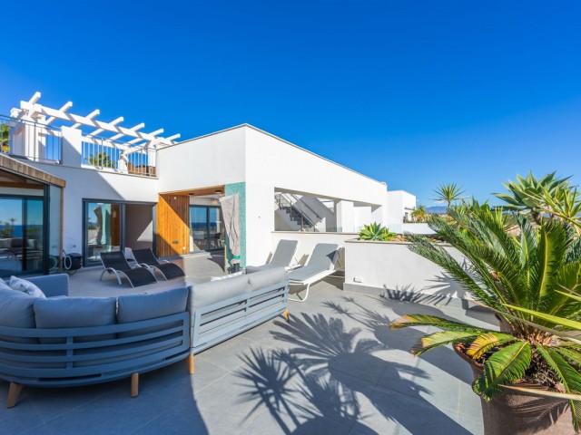 Penthouse in Casares Playa