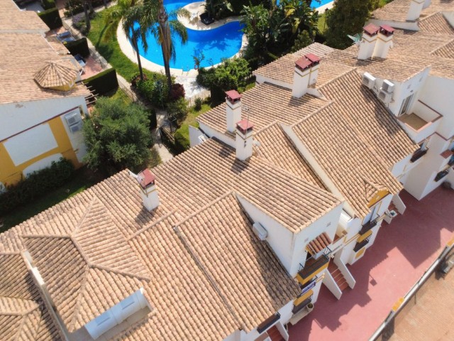 4 Schlafzimmer Reihenhaus in San Pedro de Alcántara