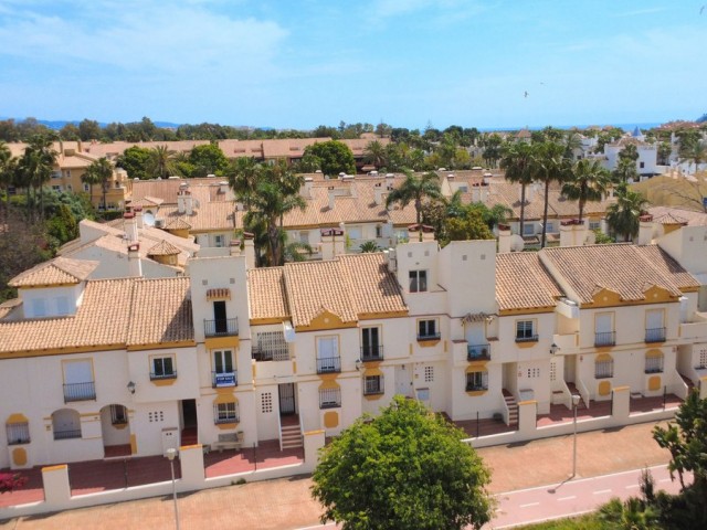 4 Schlafzimmer Reihenhaus in San Pedro de Alcántara