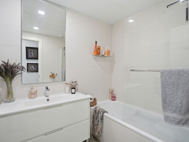 2 Bedrooms Apartment in Benalmadena