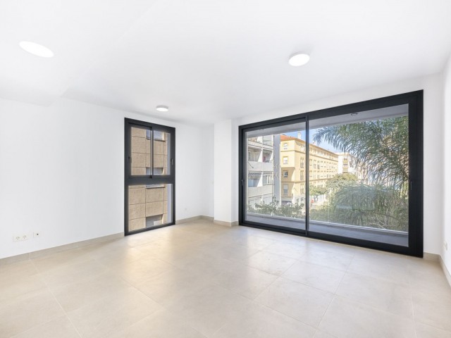 2 Bedrooms Apartment in Estepona