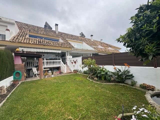 4 Slaapkamer Rijtjeshuis in Atalaya