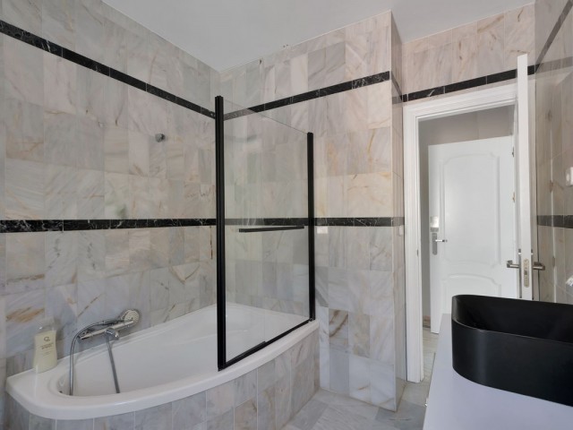 10 Bedrooms Villa in Hacienda Las Chapas