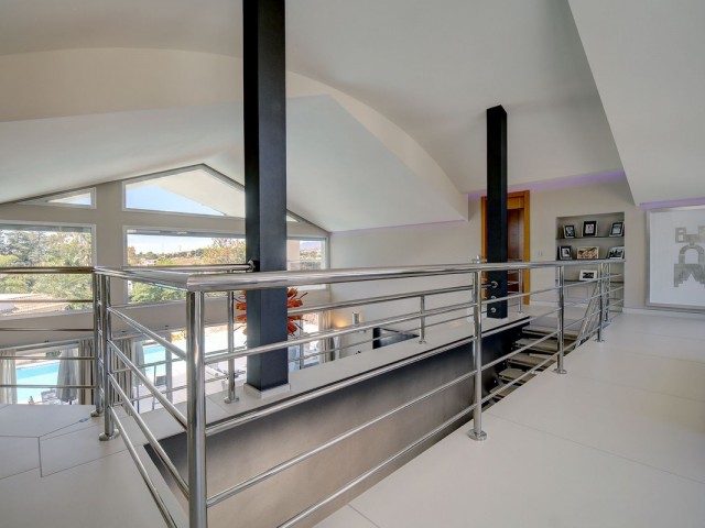 Villa con 5 Dormitorios  en Nueva Andalucía
