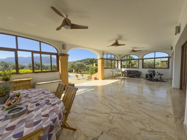 4 Slaapkamer Villa in Alhaurín el Grande
