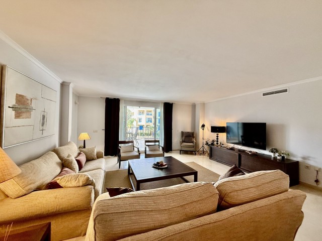 3 Bedrooms Apartment in Sotogrande Puerto