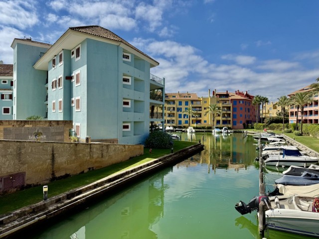 3 Bedrooms Apartment in Sotogrande Puerto