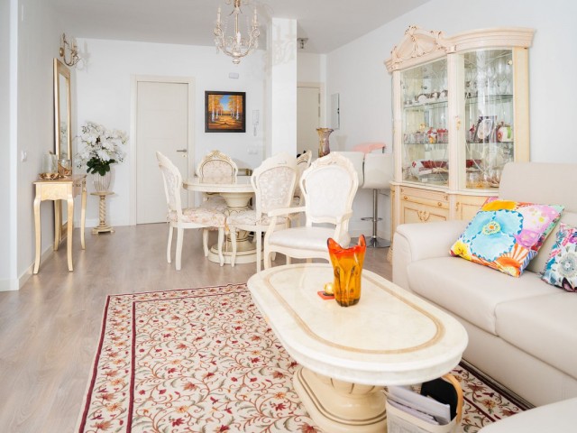 Apartamento con 3 Dormitorios  en Nueva Andalucía
