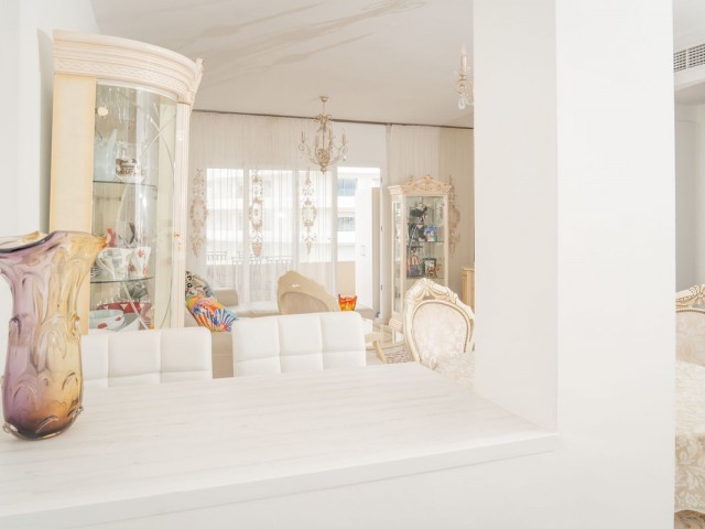 Apartamento con 3 Dormitorios  en Nueva Andalucía
