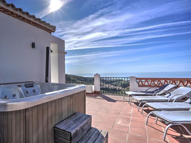 Penthouse in Calahonda
