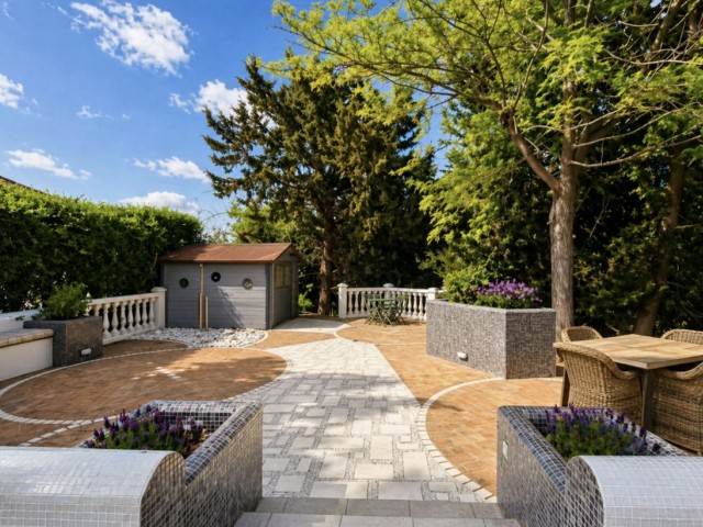4 Slaapkamer Villa in La Duquesa