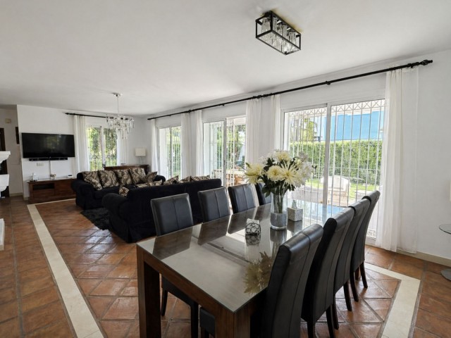 4 Slaapkamer Villa in La Duquesa