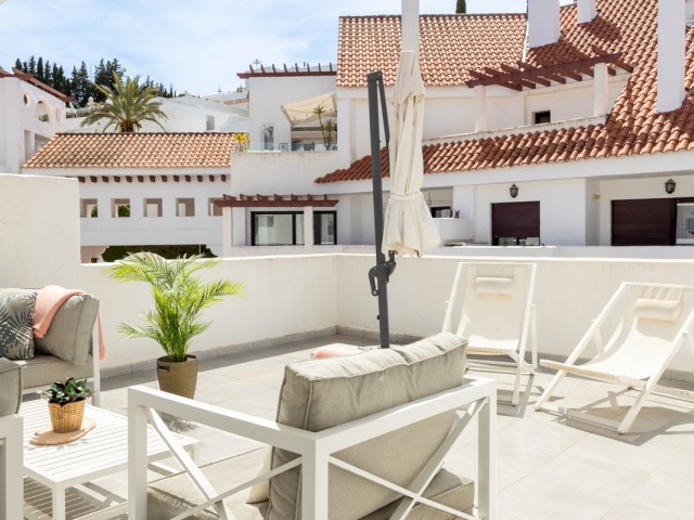 4 Schlafzimmer Apartment in Nueva Andalucía