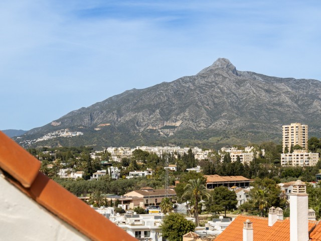 4 Schlafzimmer Apartment in Nueva Andalucía