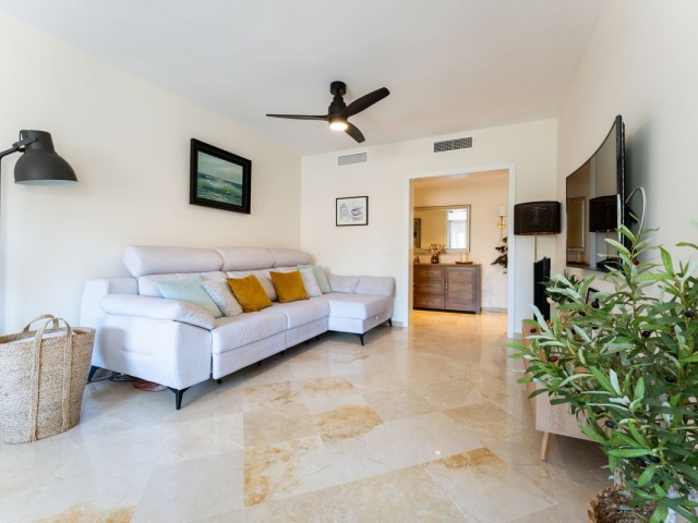 Appartement avec 3 Chambres  à Calahonda