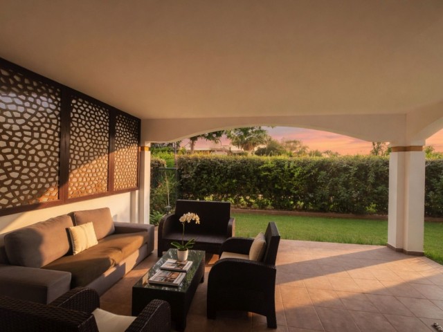 Apartment, Nueva Andalucia, R5366623